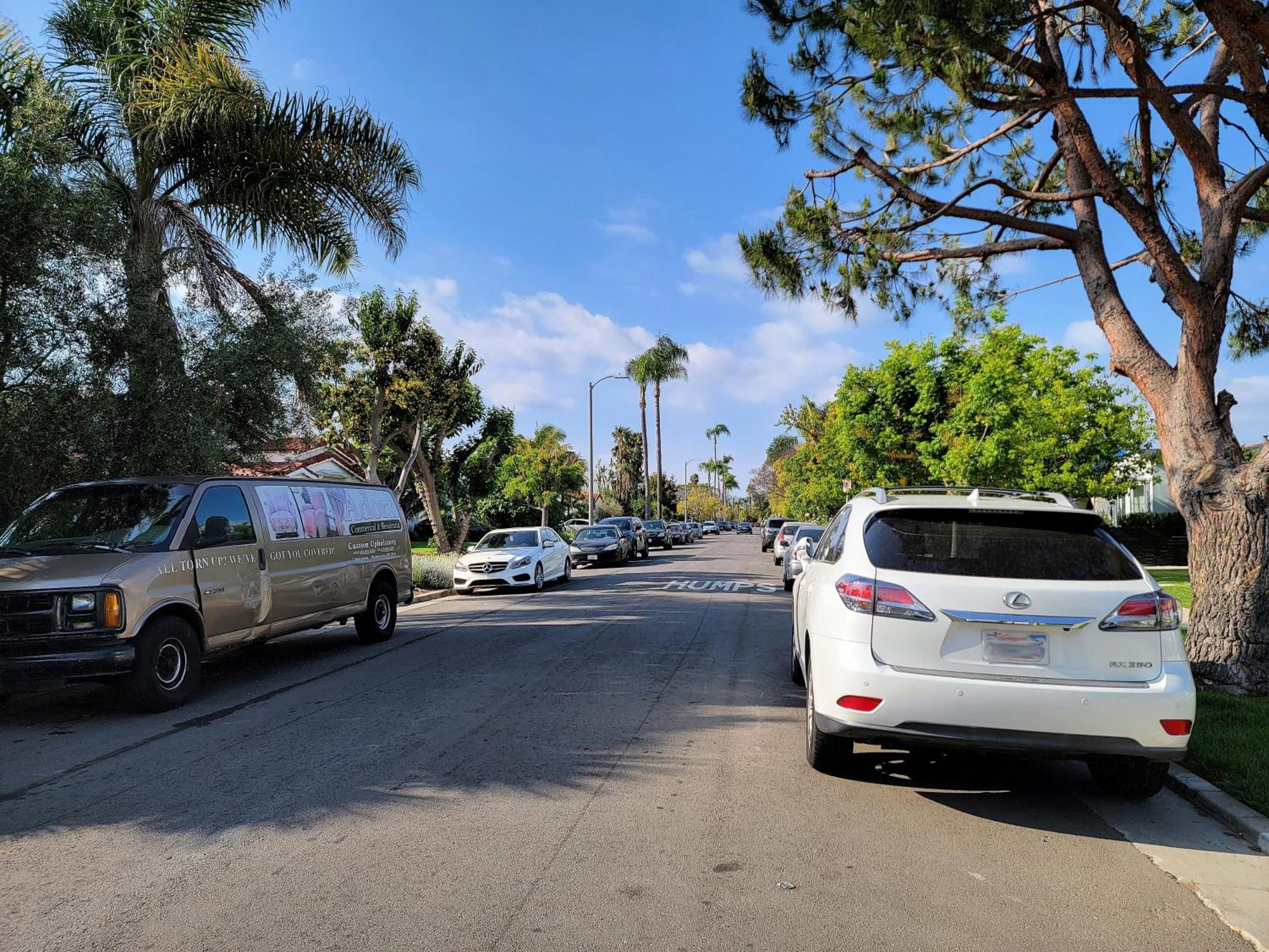 Modern Luxury 3 Bedroom Next To La Cienega Plaza With Parking, Wifi, Tv, Bbq 10 Minutes To Rodeo Drive Holiday home Los Angeles